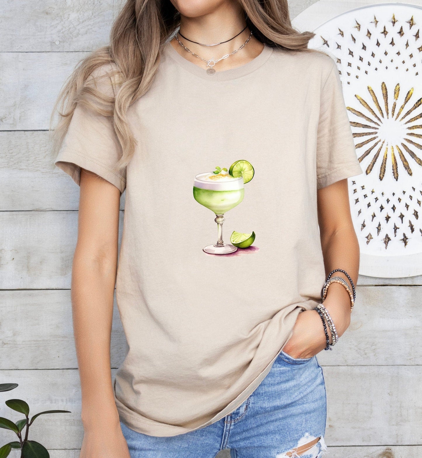 Pisco Sour Groom or Bride Cocktail Bar Shirt - Minimalist Aesthetic T-Shirt for Bachelor or Hen Party - Fun and Chic Design - Raiden Gate Design