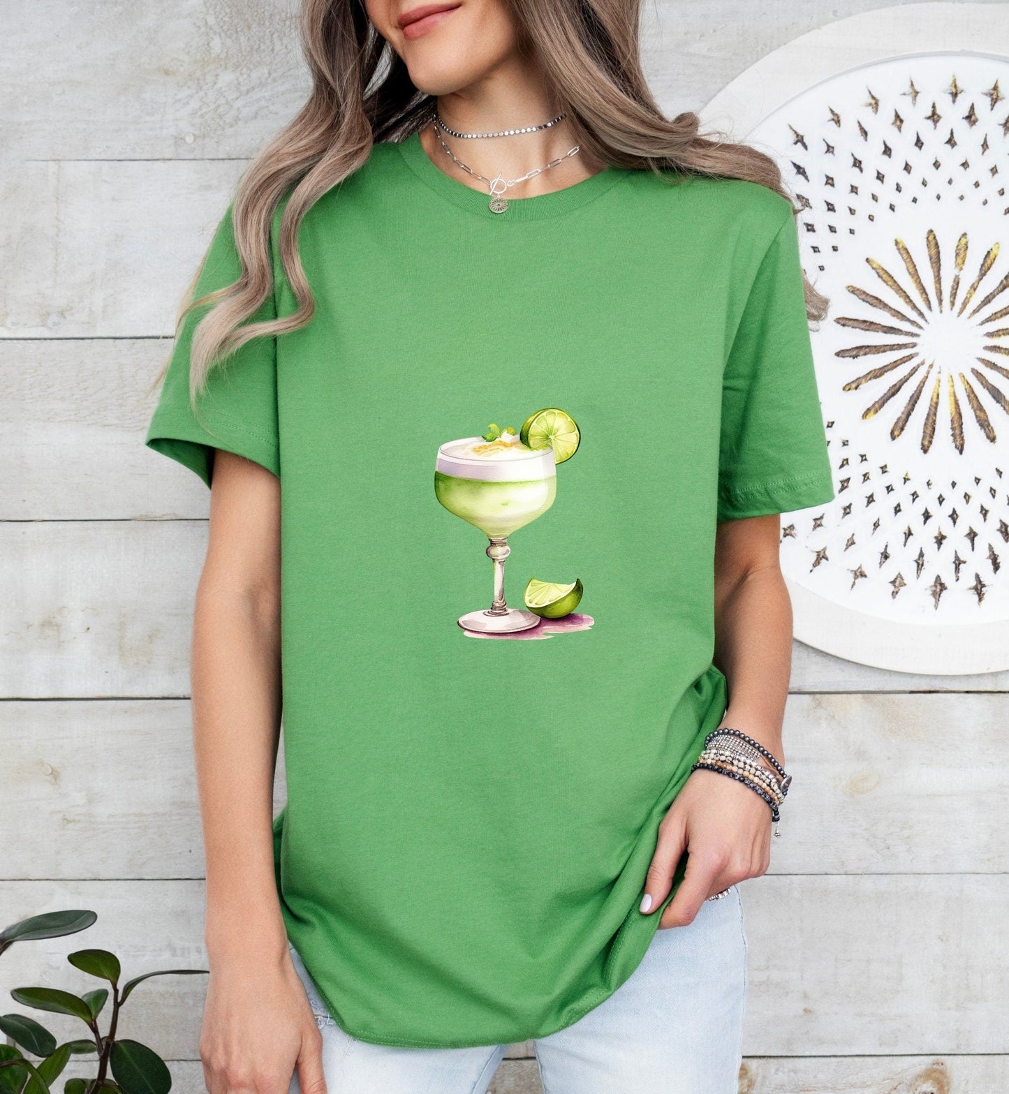 Pisco Sour Groom or Bride Cocktail Bar Shirt - Minimalist Aesthetic T-Shirt for Bachelor or Hen Party - Fun and Chic Design - Raiden Gate Design