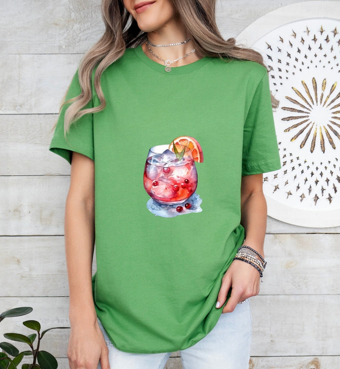 Spritzer Cocktail Groom or Bride Cocktail Bar Shirt - Minimalist Aesthetic T-Shirt for Bachelor or Hen Party - Fun and Chic Design - Raiden Gate Design