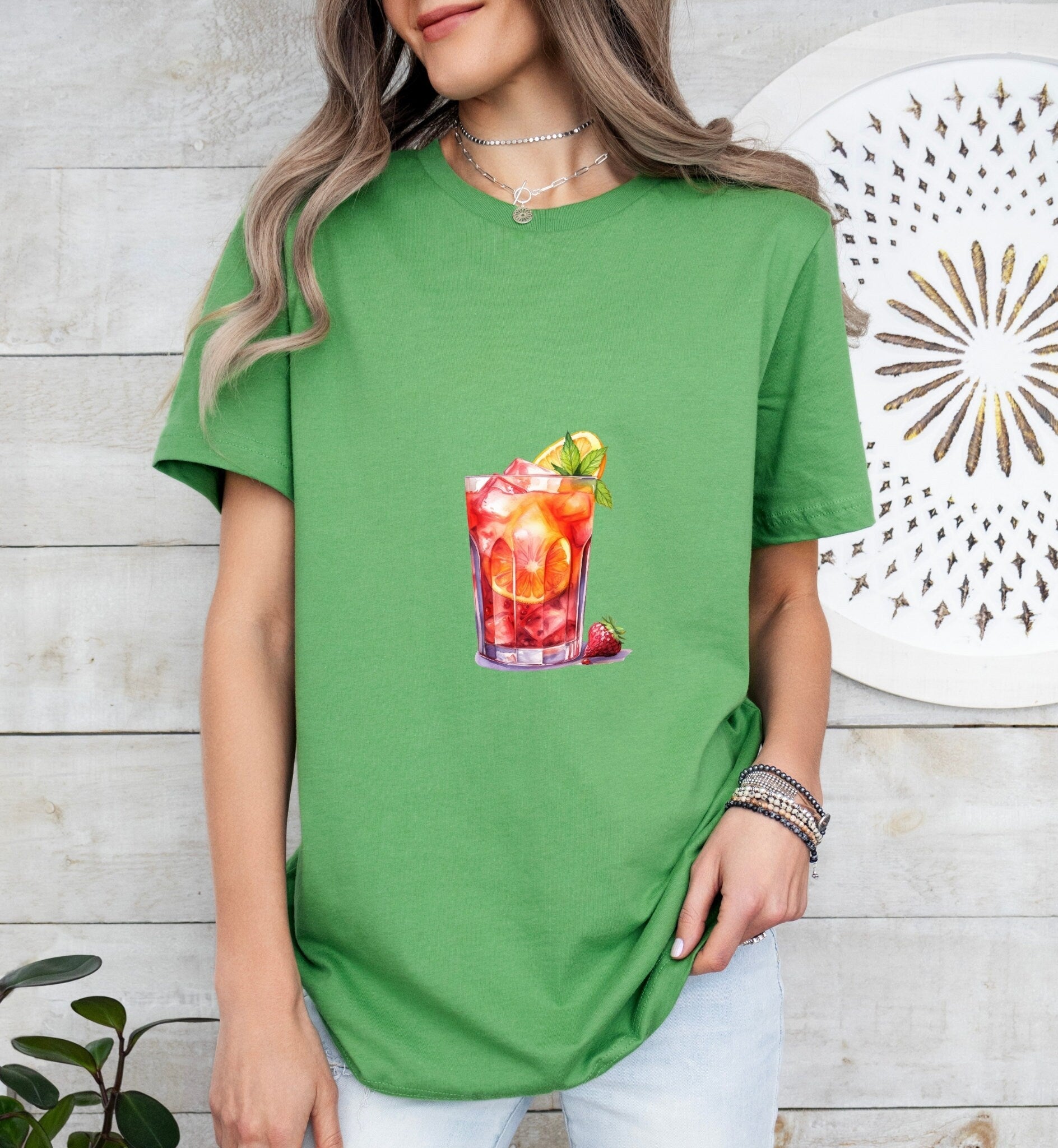 Russian Spring Groom or Bride Cocktail Bar Shirt - Minimalist Aesthetic T-Shirt for Bachelor or Hen Party - Fun and Chic Design - Raiden Gate Design