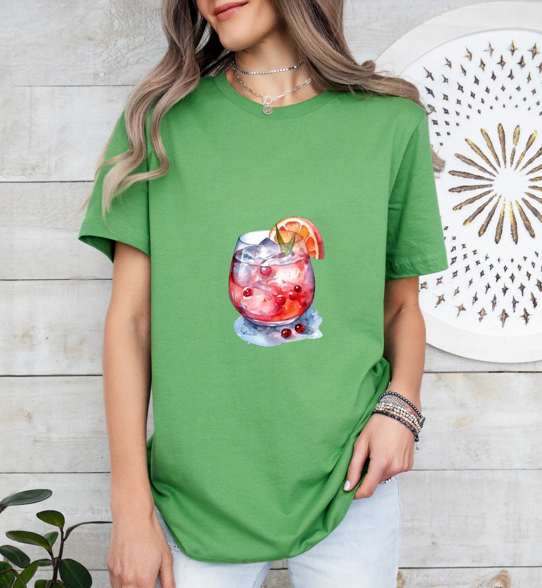 Spritzer Cocktail Groom or Bride Cocktail Bar Shirt - Minimalist Aesthetic T-Shirt for Bachelor or Hen Party - Fun and Chic Design - Raiden Gate Design