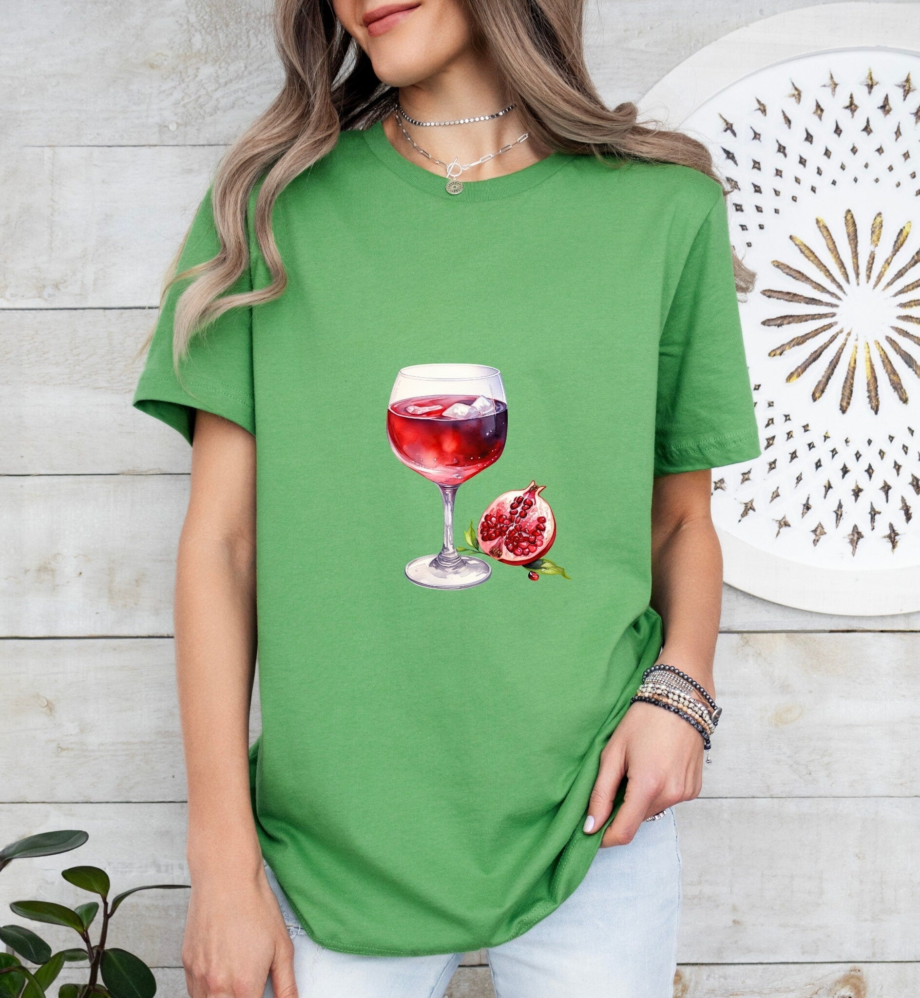 Tintoretto Cocktail Groom or Bride Cocktail Bar Shirt - Minimalist Aesthetic T-Shirt for Bachelor or Hen Party - Fun and Chic Design - Raiden Gate Design